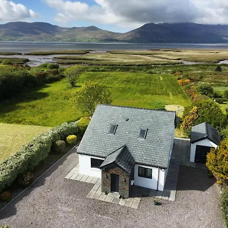 Relax In A Cosy Coastal Retreat Ferienhaus Killorglin