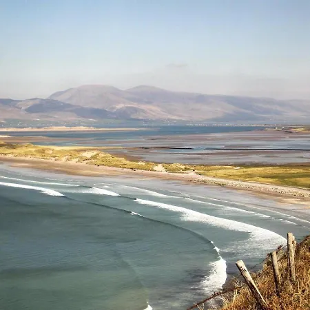 Relax In A Cosy Coastal Retreat
